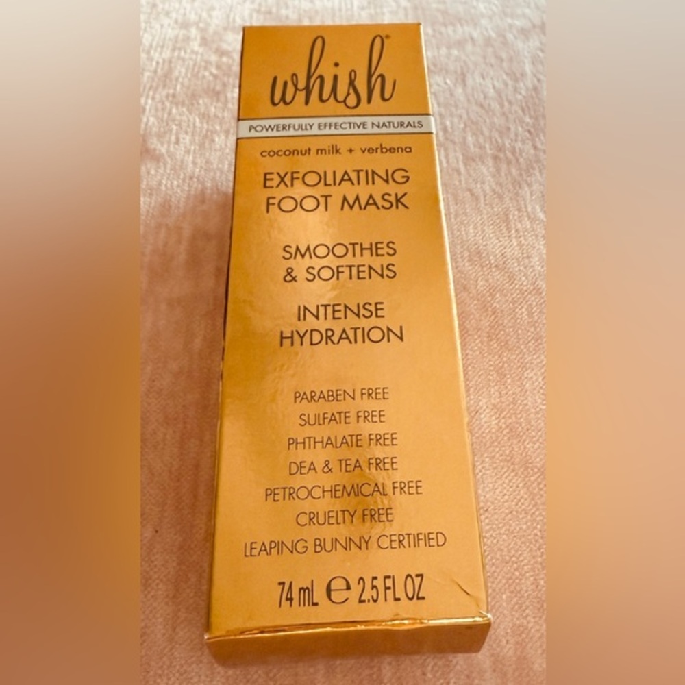 Whish exfoliating foot mask🧡